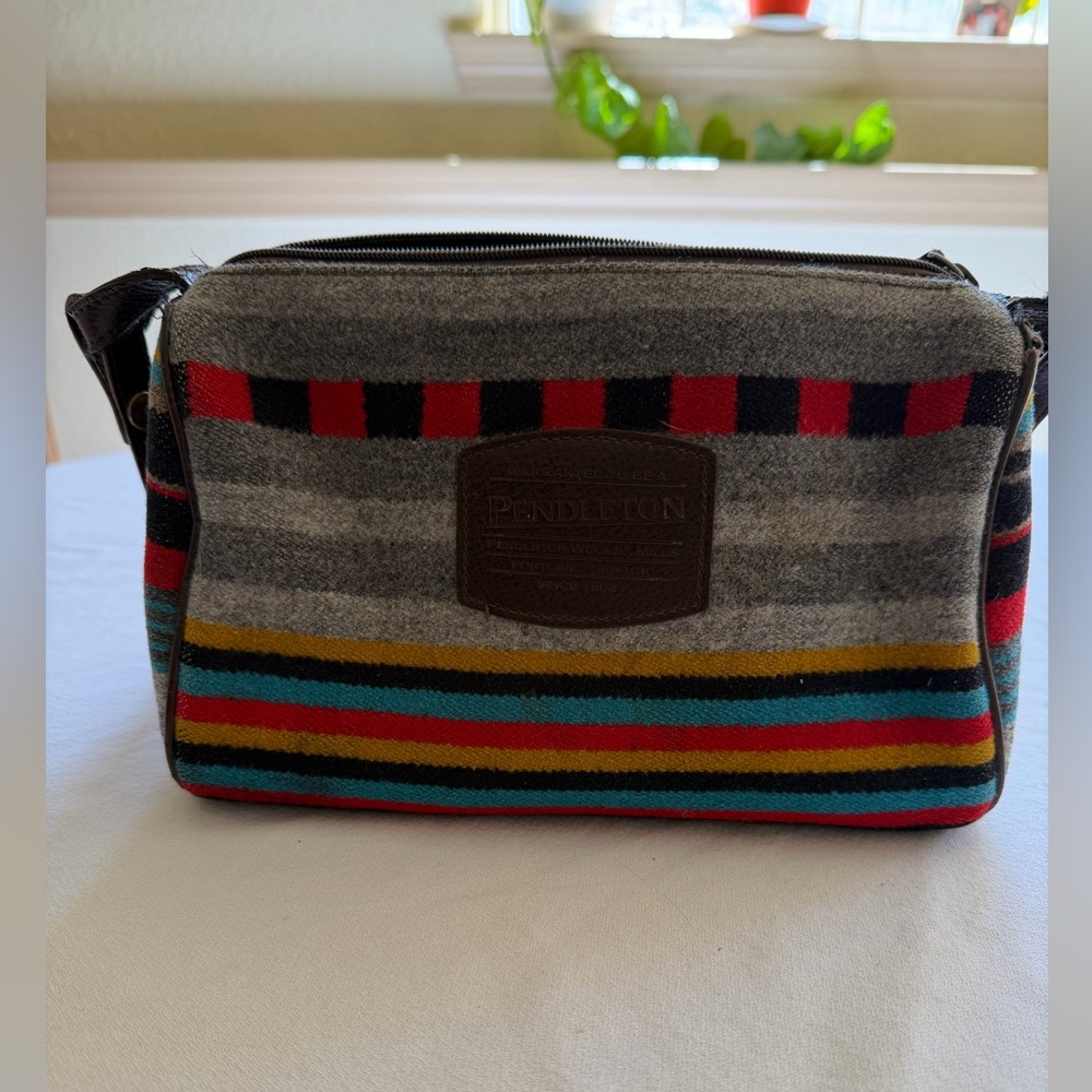 VTG Pendleton Gray Wool Purse with Multicolor Stripes